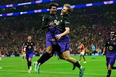 Màn ngược dòng bùng nổ của Barcelona
