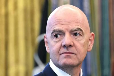 Sóng gió bủa vây chủ tịch FIFA Infantino
