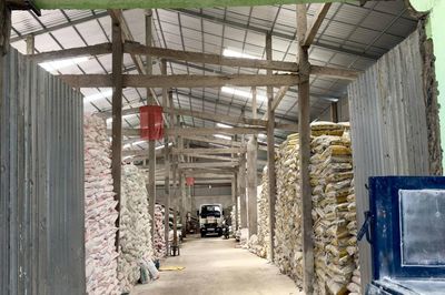 Đồng loạt khám xét nhiều điểm bán phân bón giả, bắt giam ông chủ 2 công ty