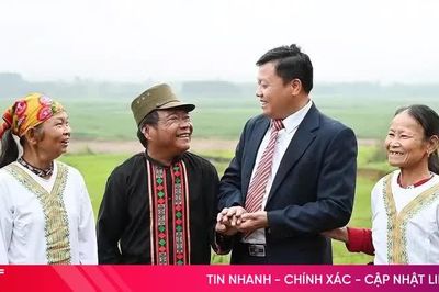 Tuyên dương bí thư cấp ủy ở cơ sở: Tôn vinh một người, khẳng định uy tín một tập thể