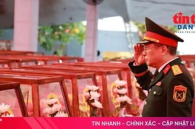 Thành kính truy điệu 731 liệt sĩ tại Công viên Lê Thị Riêng