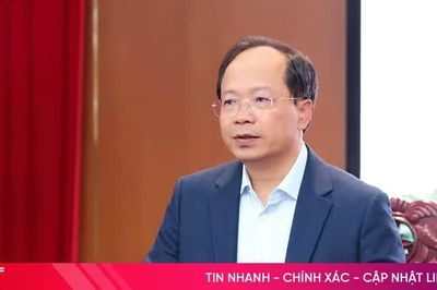 Đồng chí Bí thư Tỉnh ủy chúc mừng ngày truyền thống các cơ quan tham mưu, giúp việc Tỉnh ủy