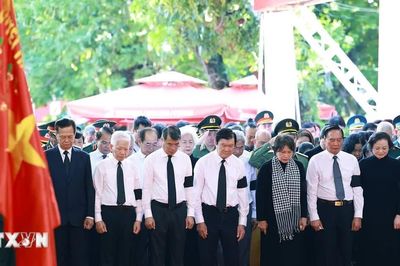 Thủ tướng dự lễ viếng, truy điệu 731 liệt sỹ được quy tập tại công viên Lê Thị Riêng về an táng tại Nghĩa trang liệt sỹ TP Hồ Chí Minh