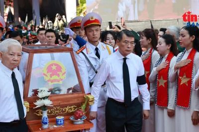 TP Hồ Chí Minh tiễn đưa 731 hài cốt liệt sĩ về nơi an nghỉ