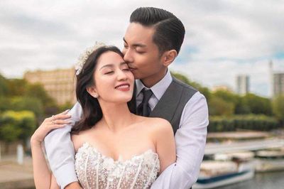 Khánh Thi báo tin vui cùng Phan Hiển