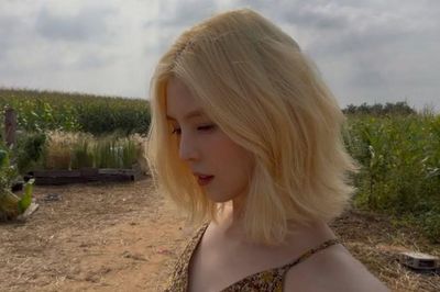 Han So Hee gây sốt với diện mạo lạ lẫm, khán giả thốt lên: 'Tưởng người nước ngoài'