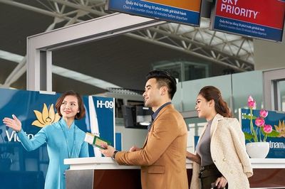 Mua vé khứ hồi hay đặt riêng từng chiều dịp Tết 2027?