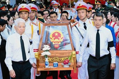 Trang nghiêm lễ viếng, truy điệu và an táng 731 hài cốt liệt sĩ tại TP.HCM