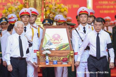 Gần 60 năm cho một cuộc trở về của những người con bất tử