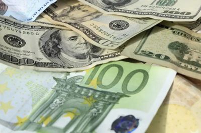 Đồng USD xuống thang từ đỉnh 18 tháng