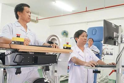 Bệnh viện C Đà Nẵng ứng dụng công nghệ hiện đại trong phục hồi chức năng