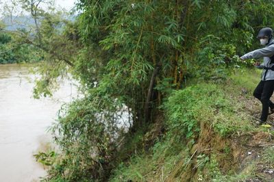 Bảo đảm an toàn cho người dân vùng sạt lở ven sông Vu Gia