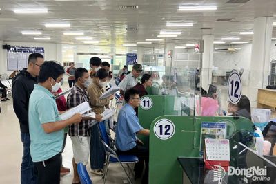 Hưởng trợ cấp thất nghiệp: Những điều người lao động cần biết