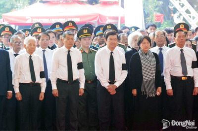 Trang trọng Lễ viếng, truy điệu và an táng 731 hài cốt liệt sĩ tìm thấy tại Công viên Lê Thị Riêng
