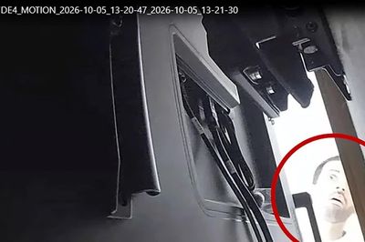 FBI điều tra vụ cài thiết bị ghi âm bí mật trong phòng họp OpenAI