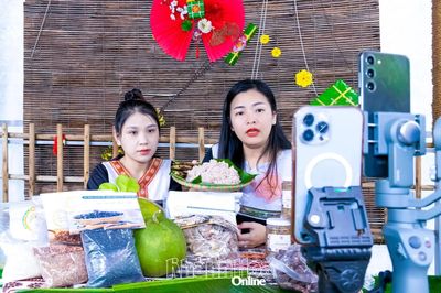 Kỷ niệm 96 năm Ngày thành lập Hội Nông dân Việt Nam (14-10-1930 - 14-10-2026): Nông dân chung tay ứng dụng công nghệ, chuyển đổi số