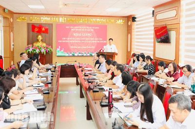 Tập huấn lồng ghép kiến thức dân tộc vào chương trình Trung cấp lý luận chính trị