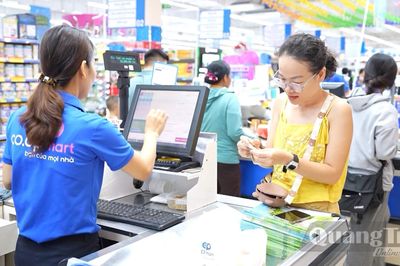 Tăng tốc trên lĩnh vực thương mại
