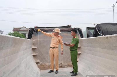 Cao điểm tổng kiểm soát, xử lý vi phạm các phương tiện chở hàng