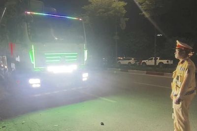 CSGT xử lý loạt xe tải độ còi hơi và đèn Led, tài xế tiết lộ 'mánh khóe' qua mặt đăng kiểm