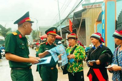 Đưa pháp luật đến bản làng