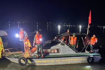 Chìm thuyền đánh cá trên phá Tam Giang, 1 người tử vong