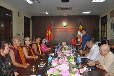 Đối thoại về pháp tu học Kim cang thừa đến trí tuệ tính không