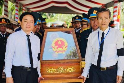 Cuộc hành quân trong lẽ Đạo và tình Đời