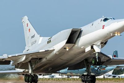Oanh tạc cơ Tu-22M3: Vì sao đây mới là phiên bản 'Backfire' quan trọng nhất?