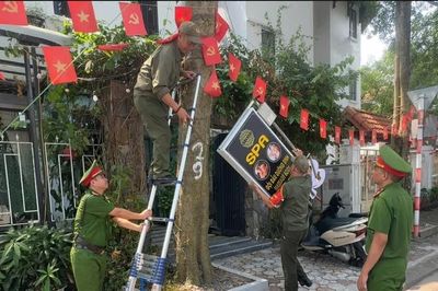 Quyết liệt xử lý quảng cáo trái phép, giải tỏa vi phạm vỉa hè