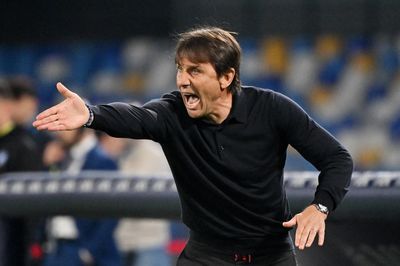 Conte sẵn sàng tiếp quản MU