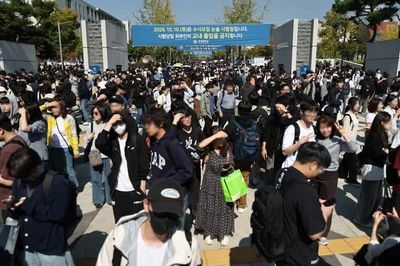 Chuỗi vụ gian lận bằng kính AI gây xôn xao trong các kỳ thi tuyển sinh tại ĐH Yonsei và Seoul