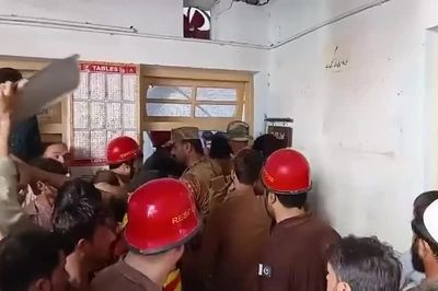 Sập mái trường học ở Pakistan, ít nhất 27 học sinh thiệt mạng