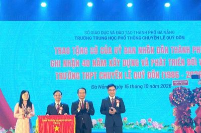 Trường THPT chuyên Lê Quý Đôn kỷ niệm 40 năm thành lập