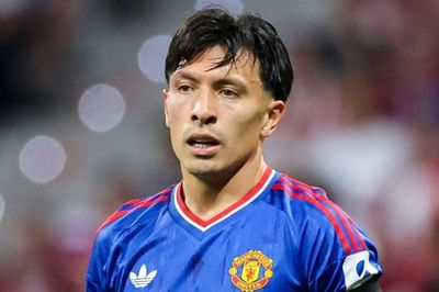 Lisandro Martinez sẽ bị tống khứ khỏi MU sau phát ngôn gây sốc