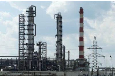 Tổng thống Ukraine dỡ lệnh tạm dừng tấn công các nhà máy lọc dầu Nga