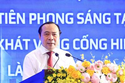 Bộ trưởng nhắn nhủ quy tắc 10.000 giờ để thành công