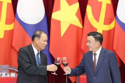 Thường trực Ban Bí thư Trần Cẩm Tú chủ trì Tiệc chiêu đãi Thường trực Ban Bí thư Lào