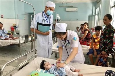 Tập trung ứng phó đỉnh dịch sốt xuất huyết và tay chân miệng