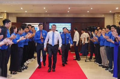 Thủ tướng Chính phủ gặp mặt, đối thoại với thanh niên