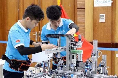 16 tuổi sở hữu sản phẩm AI xuất sắc được tuyển chọn theo cơ chế đặc biệt?
