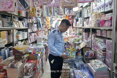 Hà Nội phát hiện 1.283 đồ chơi trẻ em không có hóa đơn, chứng từ