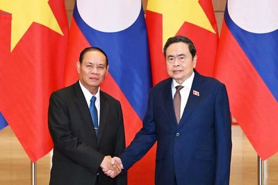 Chủ tịch Quốc hội Trần Thanh Mẫn tiếp Thường trực Ban Bí thư Trung ương Đảng Nhân dân Cách mạng Lào