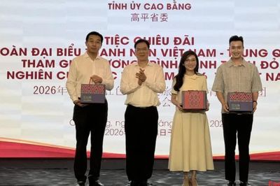 Cao Bằng chào mừng đoàn đại biểu Trung Quốc tham gia 'Hành trình đỏ - nghiên cứu, học tập'