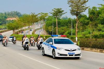 Ra quân cao điểm tuần tra, kiểm soát bảo đảm an toàn giao thông