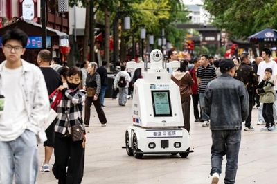 Vì sao người Trung Quốc đón nhận AI tích cực hơn người Mỹ?
