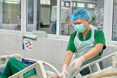 Sốt rét nặng sau khi trở về từ Congo