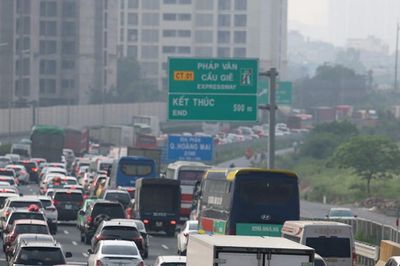 Đề xuất đổi cách cắm biển báo cao tốc, ưu tiên thời gian phản ứng của tài xế