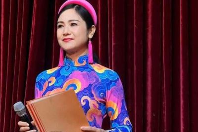 Mê mẩn vẻ đẹp của NSND Thu Hà ở tuổi 57