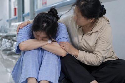 Hình hài nữ nhưng giới tính nam, cô gái 24 tuổi 'chỉ muốn sống bình thường'
